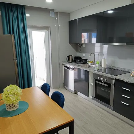 Garden House - Apartamento 203 Com Varanda Fundao
